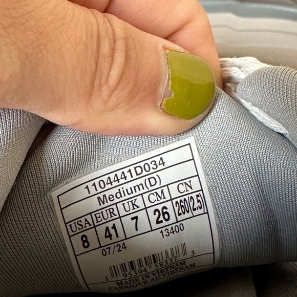 Men’s Brooks Ghost Max SE Running Shoes– Size 8 (EU 41 / 26 cm / UK 7) - Picture 6 of 7